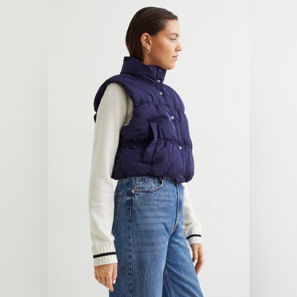 H&M Crop Puffer Vest size L